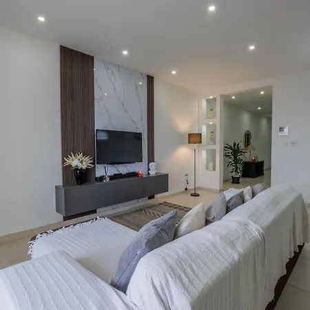 Bright & Spacious 1br In Zejtun By Sf Homes Σεντ Πόλς Μπέι