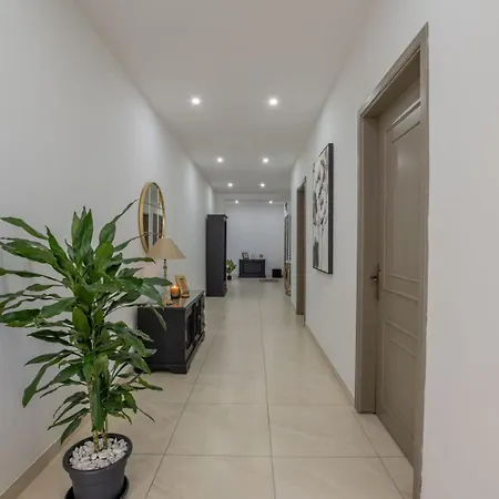 Bright & Spacious 1br In Zejtun By Sf Homes *